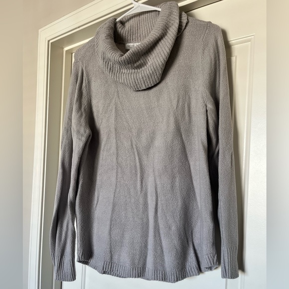 Large grey cowl neck sweater, Marshall’s. Very comfortable. - Picture 3 of 3